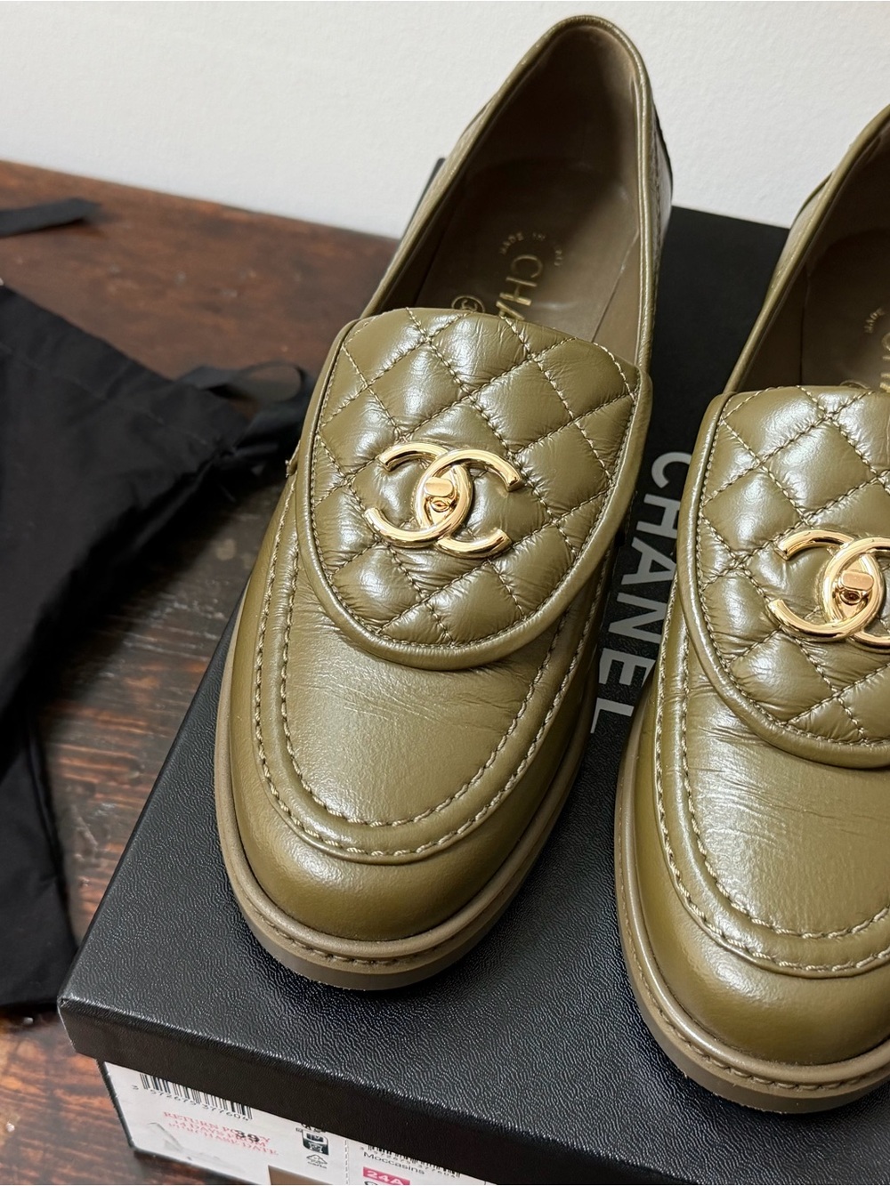 CHANEL crumpled lamb skin moccasins w/box 39